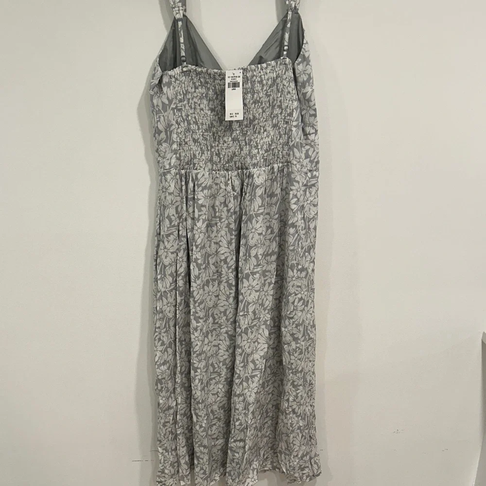 Abercrombie & Fitch Gray Floral Dress